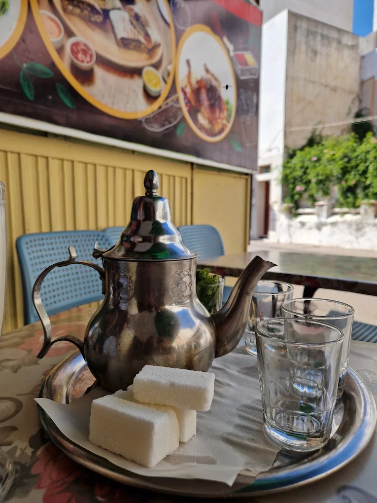 Jus frais et thé à la menthe